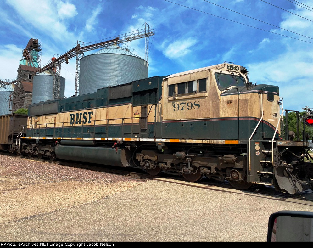 BNSF 9798 (DPU)